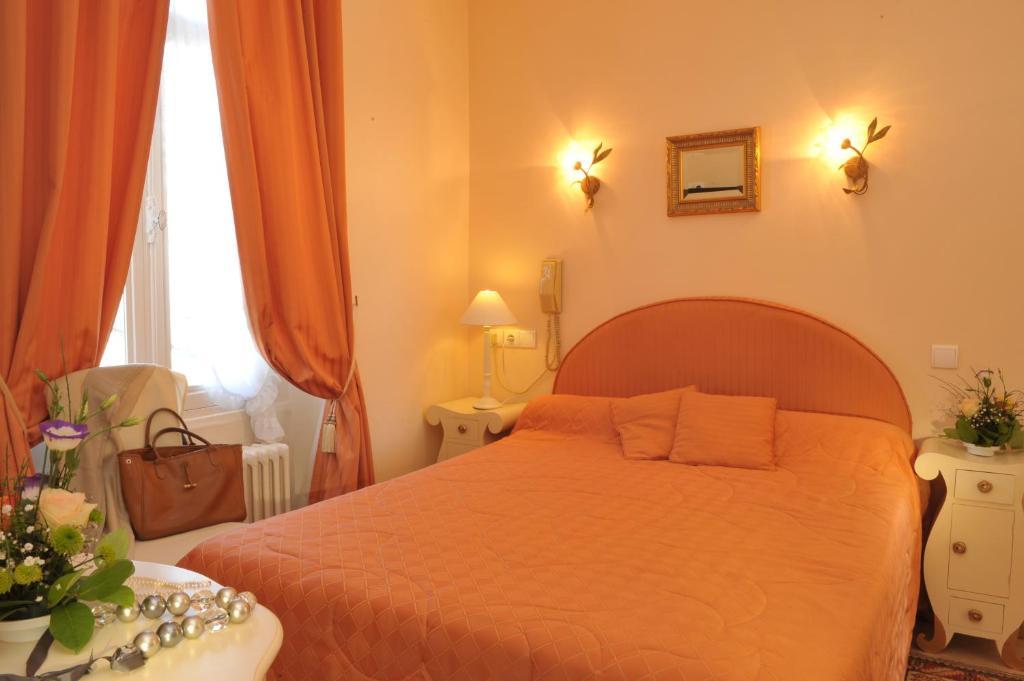 Logis L'Hermitage Buzancais ภายนอก รูปภาพ